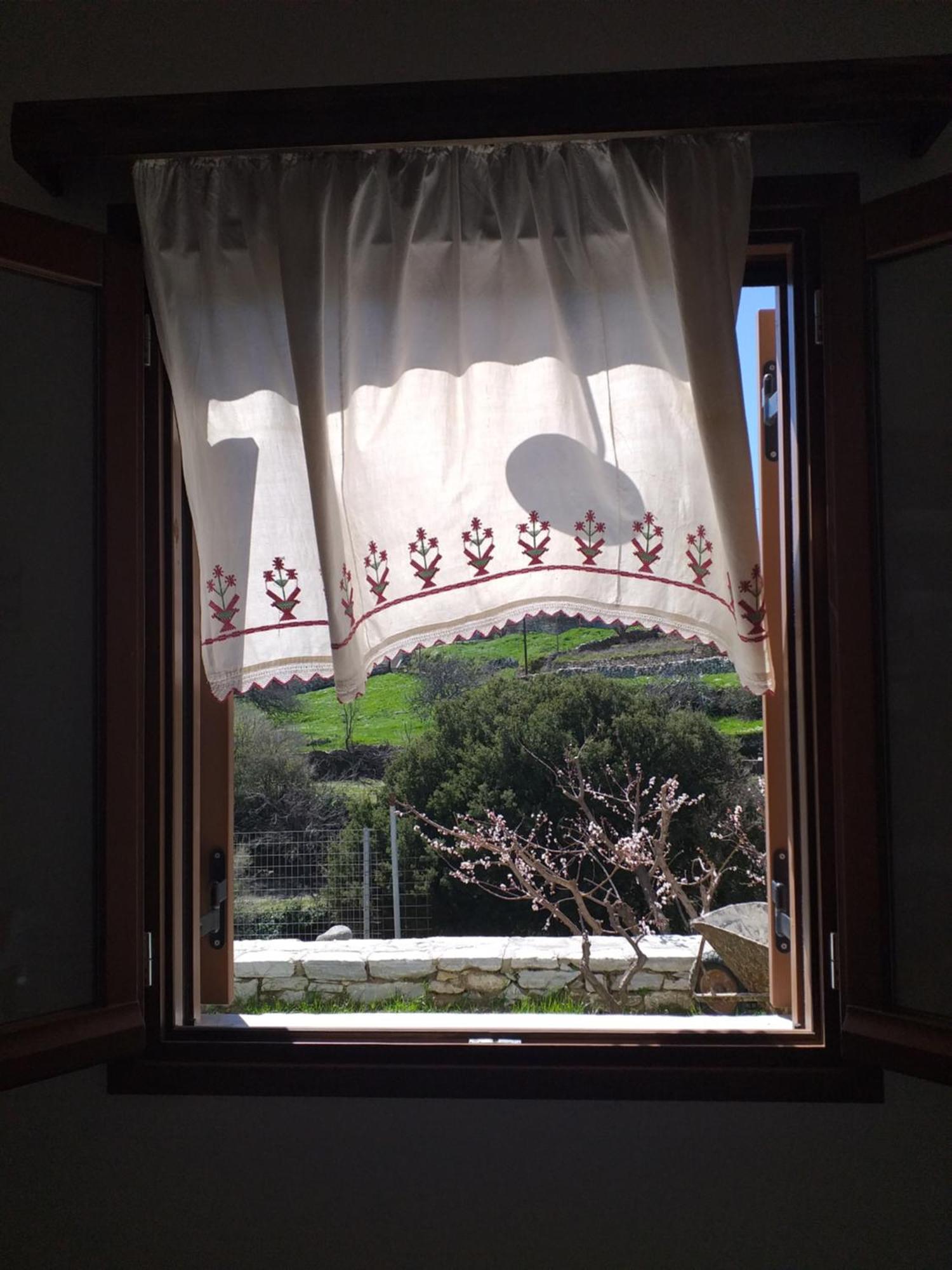 Imellos Apérathos Oda fotoğraf